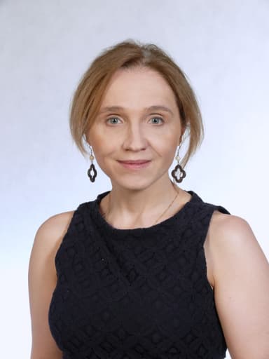 dr hab. Bernadetta Janusz